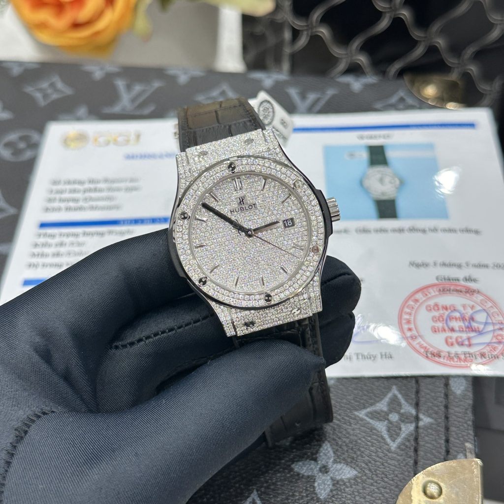 Đồng Hồ Hublot Chế Tác Full Đá Moissanite Hong Kong Đủ Kiểm Định 42mm (1)