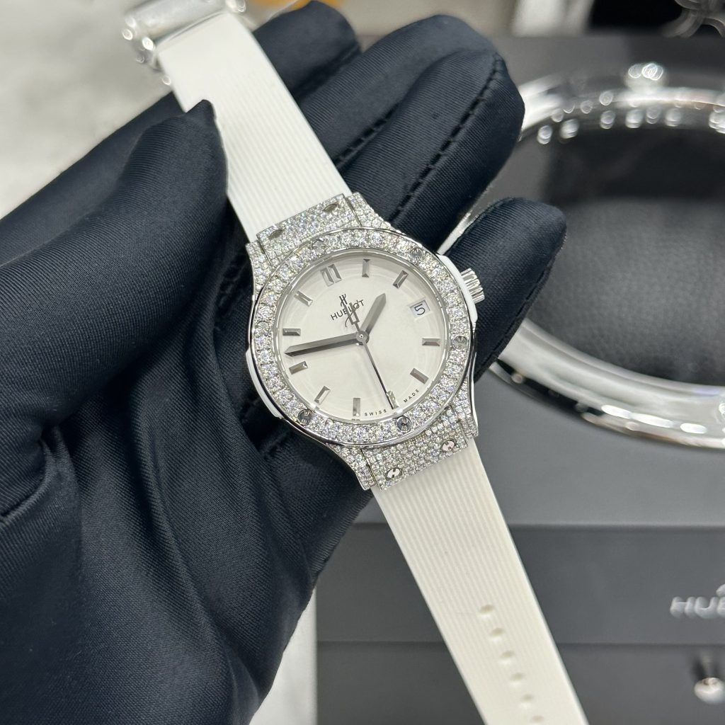 Đồng Hồ Hublot Nữ Chế Tác Đá Moissanite Màu Trắng Máy Pin Thụy Sỹ 33mm (8)