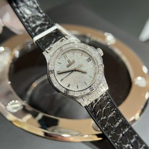 Đồng Hồ Hublot Nữ Chế Tác Full Đá Moissanite Màu Đen Máy Pin Thụy Sỹ 33mm (6)