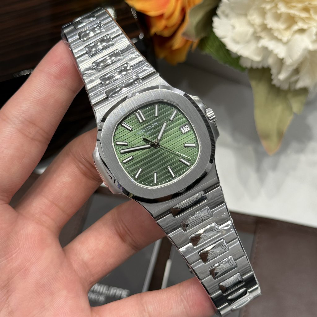 Đồng Hồ Patek Philippe Chế Tác Nautilus 5711 Mặt Xanh Lá Xưởng 3K 40mm (1)