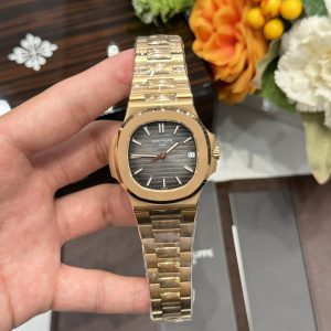 Đồng Hồ Patek Philippe Chế Tác Nautilus 5711 Màu Vàng Hồng Xưởng 3K (2)