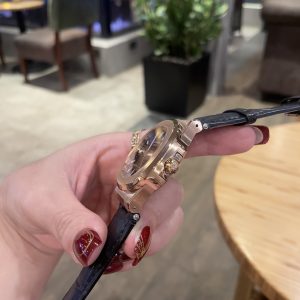 Đồng Hồ Patek Philippe Fake Máy Nhật Nautilus 5711 Dây Da Mặt Nâu 40mm (1)