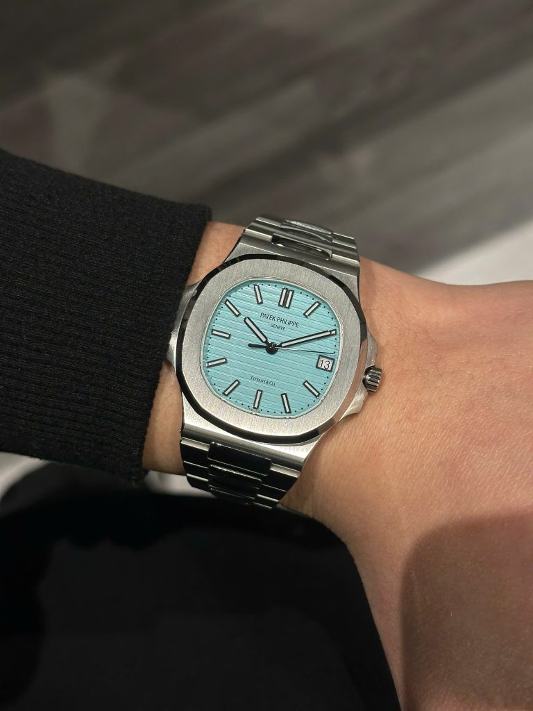 Đồng Hồ Patek Philippe Nautilus 5711 Mặt Số Tiffany Xưởng 3K Factory Replica