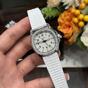 Đồng Hồ Patek Philippe Nữ Chế Tác Đá Moissanite Aquanaut 5067 Màu Trắng (2)