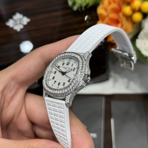 Đồng Hồ Patek Philippe Nữ Chế Tác Full Đá Moissanite Aquanaut 5067 Màu Trắng (6)