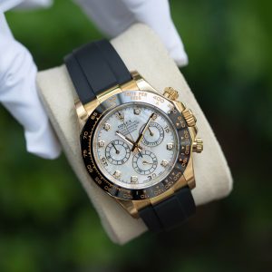 Đồng Hồ Rolex Chế Tác Mặt Xà Cừ Cọc Đá Moissanite Daytona 116518LN Clean 40mm (6)