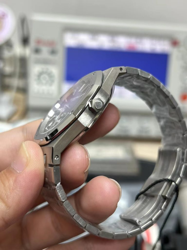 Đồng Hồ Audemars Piguet Royal Oak 15202ST Rep 11 Titanium Siêu Nhẹ ZF 39mm (2)