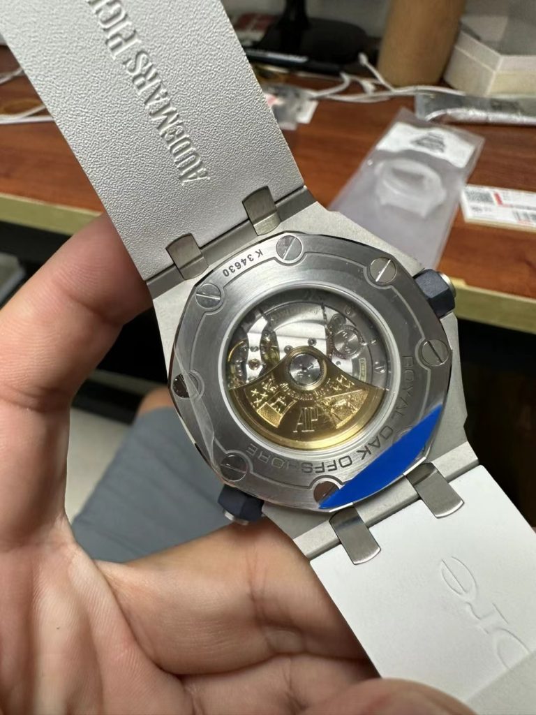 Đồng Hồ Audemars Piguet Royal Oak 15710 Dây Cao Su Trắng Xưởng APS 42mm (1)