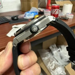 Đồng Hồ Audemars Piguet Royal Oak Offshore 15703 Rep 11 Xưởng ZF 42mm (9)