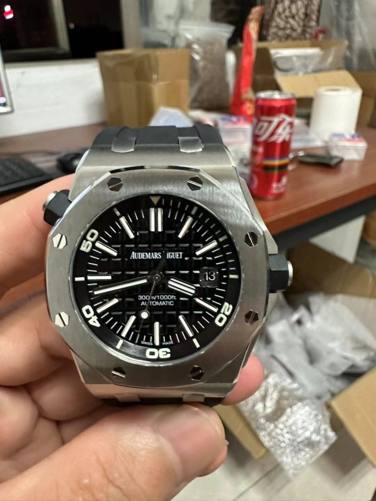 Đồng Hồ Audemars Piguet Royal Oak Offshore 15703 Rep 11 Xưởng ZF 42mm (9)