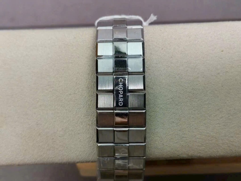 Đồng Hồ Chopard Alpine Eagle Mặt Trắng Replica Cao Cấp 41mm (2)