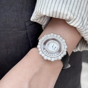 Đồng Hồ Chopard Đính Moissanite Mặt Bông Hoa Đá Xoay Chế Tác Hong Kong 38mm (6)