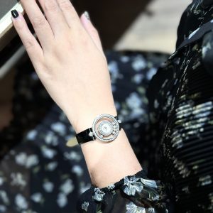 Đồng Hồ Chopard Đính Moissanite Mặt Đá Xoay Dây Da Đen Nữ 34mm (1)