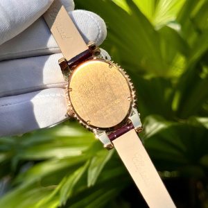 Đồng Hồ Chopard Nữ Dây Da Phủ Vàng Đính Đá Moissanite Mặt Elip 34mm (1)