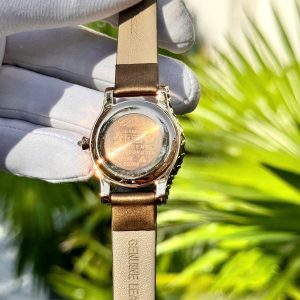 Đồng Hồ Chopard Nữ Phủ Vàng Đính Full Moissanite Dây Da Màu Nâu 34mm (2)