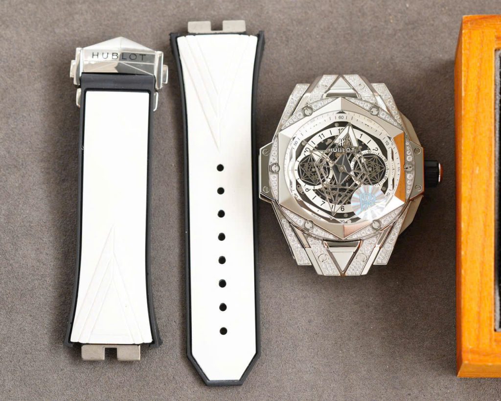 Đồng Hồ Hublot Big Bang Sang Bleu 2 Màu Trắng Fake 11 45mm (4)