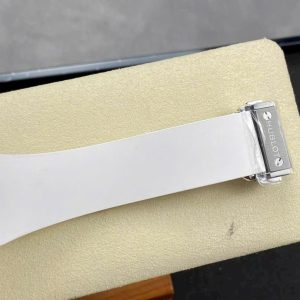 Đồng Hồ Hublot Classic Fusion Orlinski Titanium Màu Trắng HBF 40mm (5)