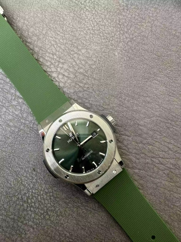 Đồng Hồ Hublot Classic Fusion Titanium Màu Xanh Fake Cao Cấp HBF 42mm (8)