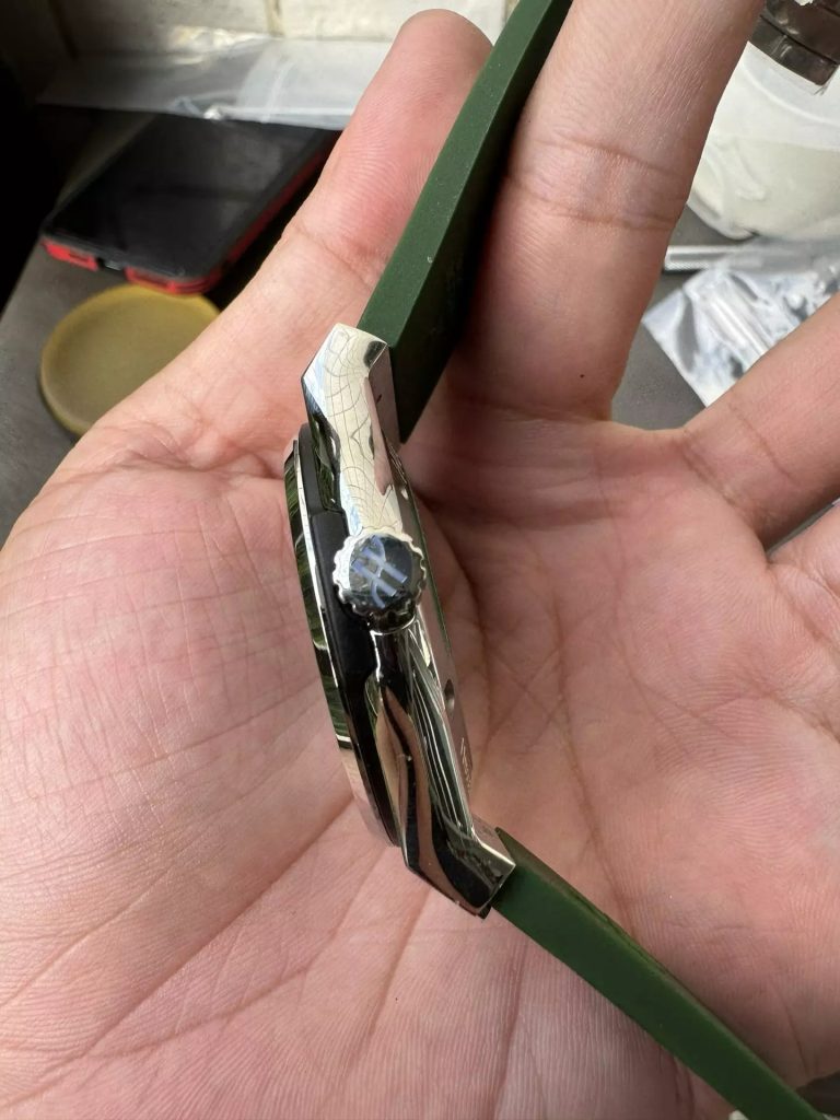 Đồng Hồ Hublot Classic Fusion Titanium Màu Xanh Fake Cao Cấp HBF 42mm (8)