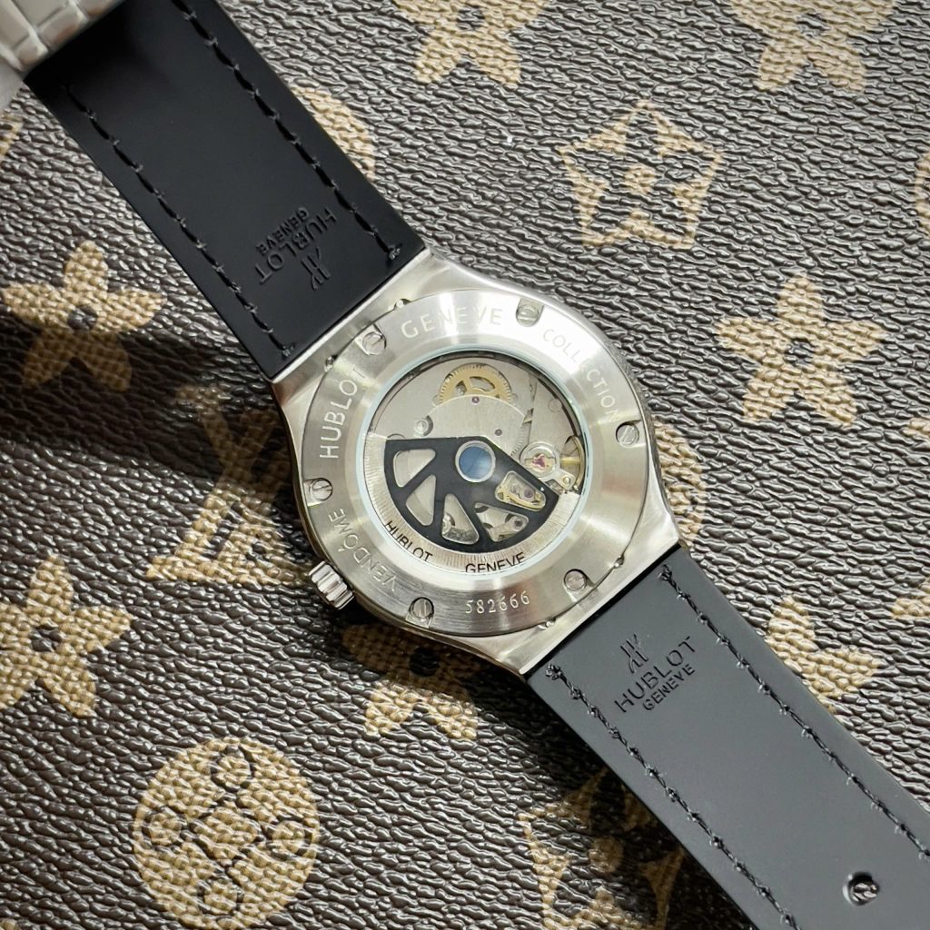 Đồng Hồ Hublot Fake Nhật Đính Đá Màu Đen Giá Rẻ 38-42mm (1)