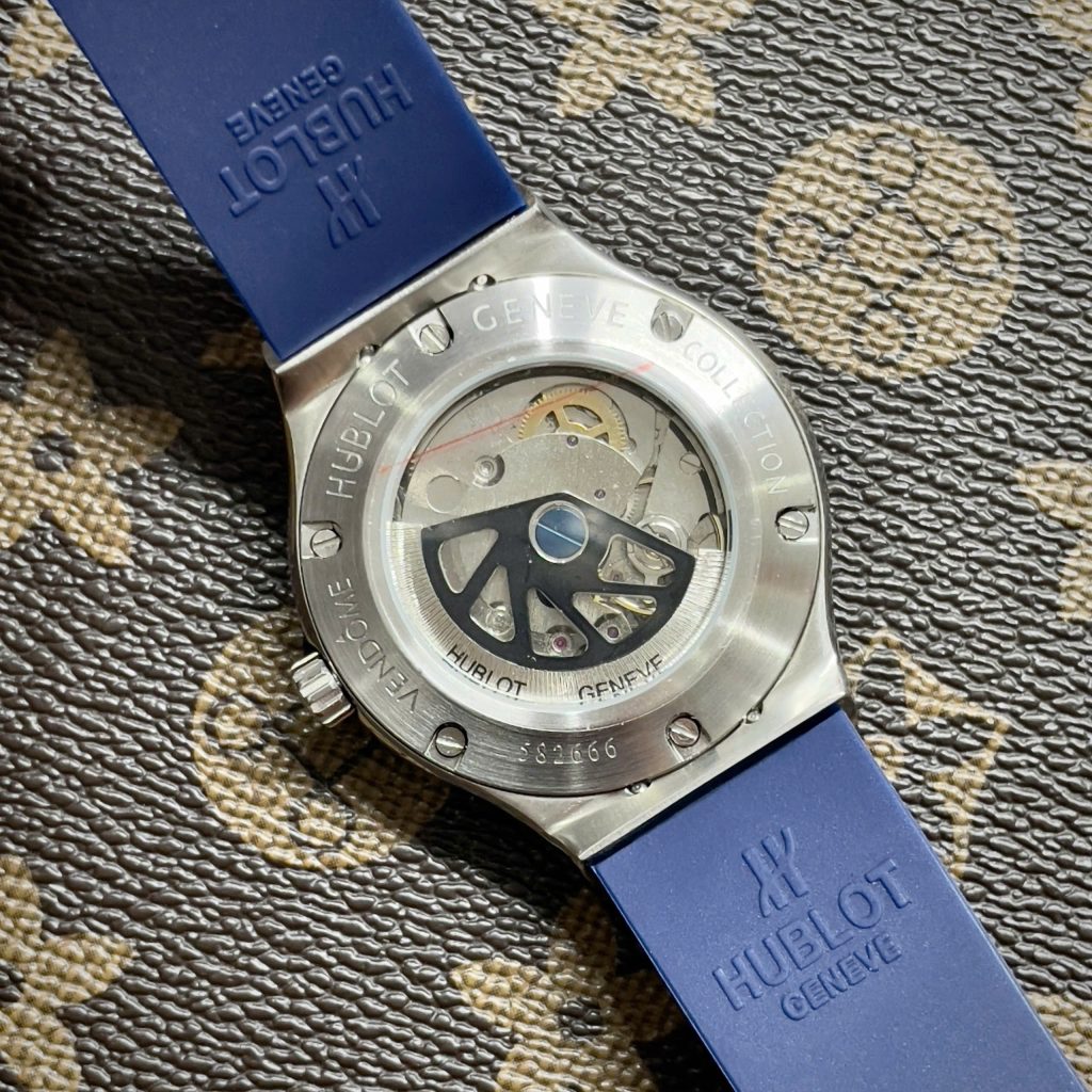 Đồng Hồ Hublot Fake Nhật Đính Đá Màu Xanh Dương 38-42mm (1)