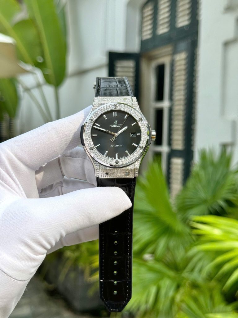 Đồng Hồ Hublot Nam Rep 1:1 Đính Đá Màu Đen Xưởng HB 42mm