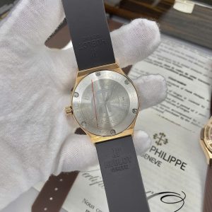 Đồng Hồ Hublot Nữ Đính Đá Dây Cao Su Màu Đen Máy Pin Nhật 34mm (1)
