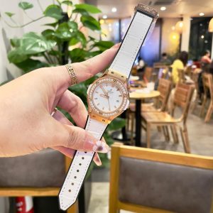 Đồng Hồ Hublot Nữ Màu Trắng Vỏ Vàng Hồng Đính Đá Máy Pin Nhật 34mm (1)
