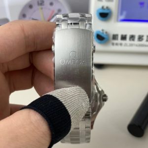 Đồng Hồ Omega Seamaster Replica Mặt Số Màu Đen Xưởng VS 42mm (7)