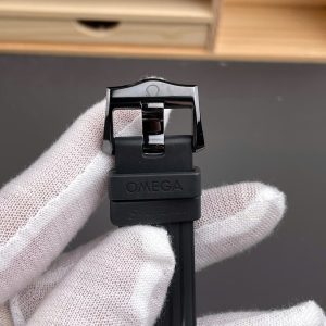 Dong Ho Omega Seamaster Vo Gom Den Day Cao Su Xuong VS Cao Cap Nhat 42mm 5