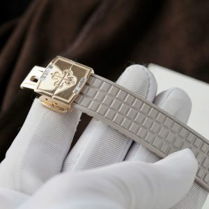 Đồng Hồ Patek Philippe Aquanaut 5062 Vàng Thật 18K Kim Cương Baguette Tự Nhiên (10)