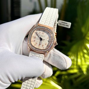 Đồng Hồ Patek Philippe Aquanaut 5067 Nữ Đính Full Moissanite (2)