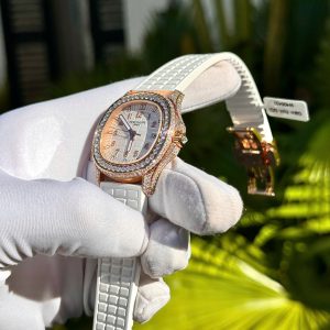Đồng Hồ Patek Philippe Aquanaut 5067 Nữ Đính Full Moissanite (2)