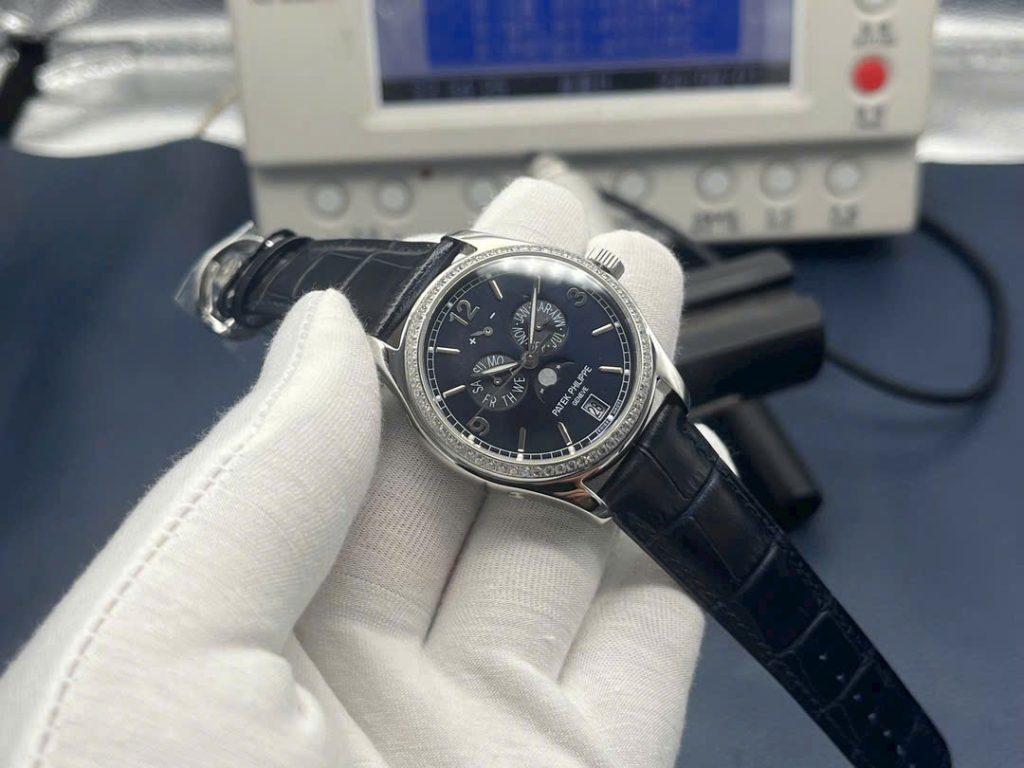 Đồng Hồ Patek Philippe Complications 5147G Nam Đính Đá 39mm (1)