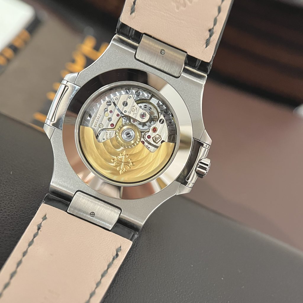Đồng Hồ Patek Philippe Fake Cao Cấp Nam Nautilus 5726 Xưởng GR 40mm (1)