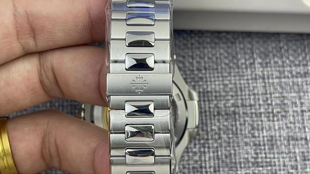 Đồng Hồ Patek Philippe Nautilus 5711 Kỉ Niệm 40 Năm Xưởng 3K 44mm (1)