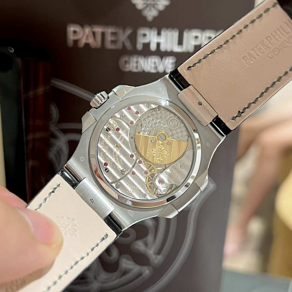 Đồng Hồ Patek Philippe Nautilus 5712 Fake Cao Cấp Màu Xanh Xưởng GR 40mm (1)