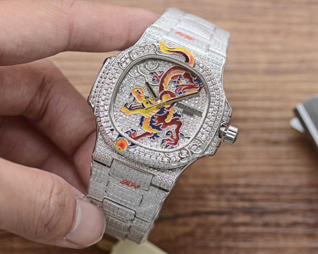 Đồng Hồ Patek Philippe Nautilus 5719 Họa Tiết Rồng Rep 11 40mm (1)