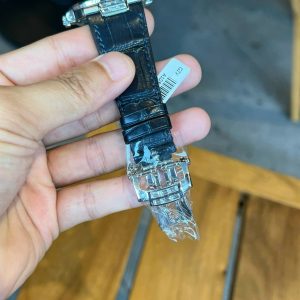 Đồng Hồ Patek Philippe Nautilus 5724G Vàng Trắng 18K Kim Cương Baguette