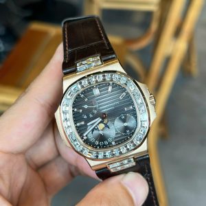 Đồng Hồ Patek Philippe Nautilus 5724R Vàng Nguyên Khối Kim Cương Tự Nhiên 40mm (8)