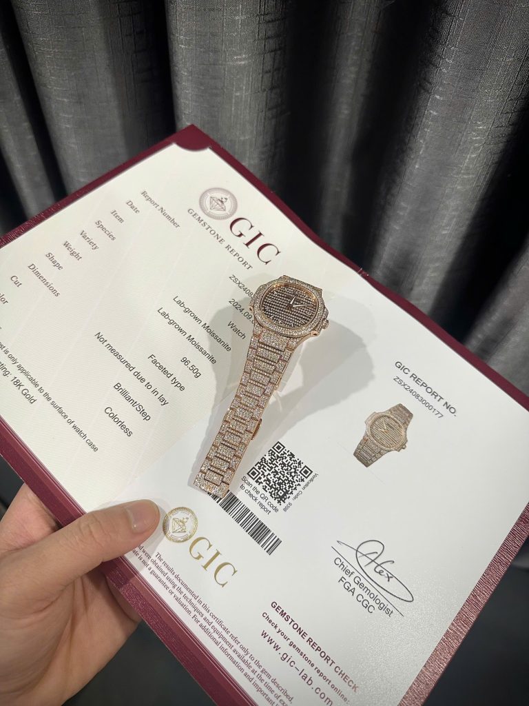 Đồng Hồ Patek Philippe Nautilus 7118 Chế Tác Bọc Vàng Đính Moissanite (2)