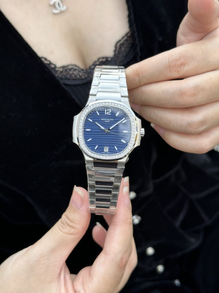Đồng Hồ Patek Philippe Nautilus 7118 Fake 
