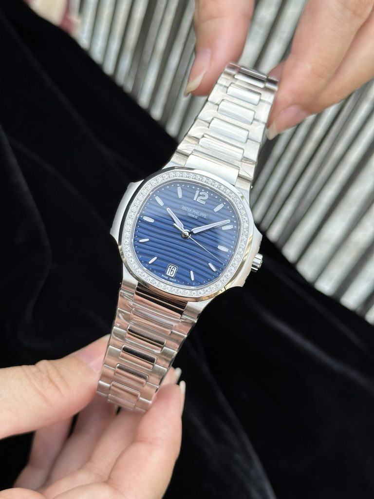 Đồng Hồ Patek Philippe Nautilus 7118 Fake 