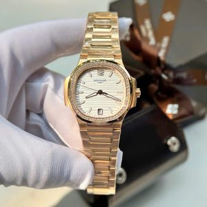 Đồng Hồ Patek Philippe Nữ Đính Đá Nautilus 7118R Mặt Trắng Xưởng GR (4)