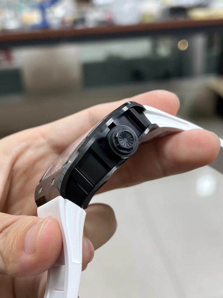 Đồng Hồ Richard Mille RM052 Tourbillon Vỏ Gốm Đen Replica 45mm (1)