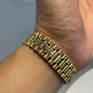 Đồng Hồ Rolex Chế Tác Mặt Số Đính Đá Cầu Vồng Day-Date 40mm (1)