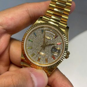 Đồng Hồ Rolex Chế Tác Mặt Số Đính Đá Cầu Vồng Day-Date 40mm (1)