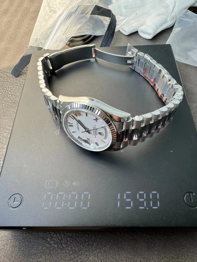 Đồng Hồ Rolex Day-Date 128236 Mặt Trắng Cọc Số La Mã QF Factory 36mm (1)