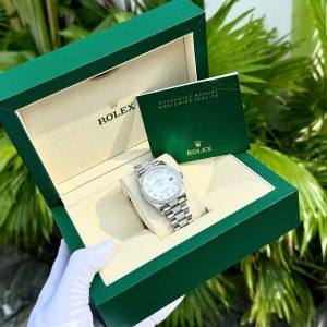 Đồng Hồ Rolex Day-Date Độ Mặt Xà Cừ Đính Moissanite Hong Kong 36mm