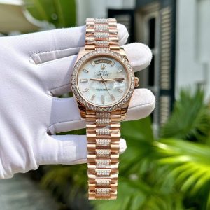 Đồng Hồ Rolex Day-Date Phủ Vàng Đính Moissanite Mặt Xà Cừ Tự Nhiên 40mm (1)